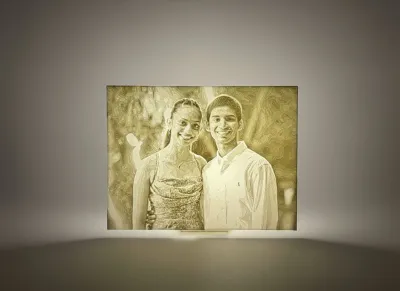 “GlowFrame Memories”